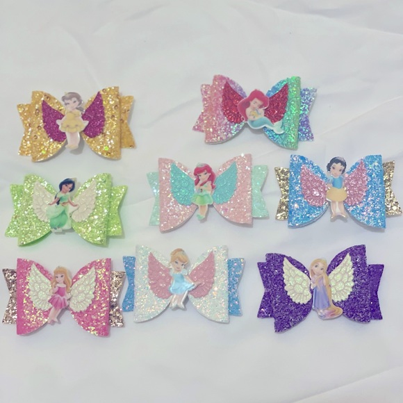 Cartoon glitter hair bow bundle 4 for $20 or 8 for $40 - Picture 1 of 1